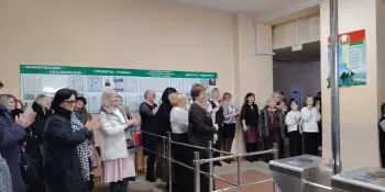 С праздником весны, с 8 марта