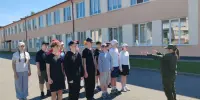 Восьмиклассники на пути к строевой